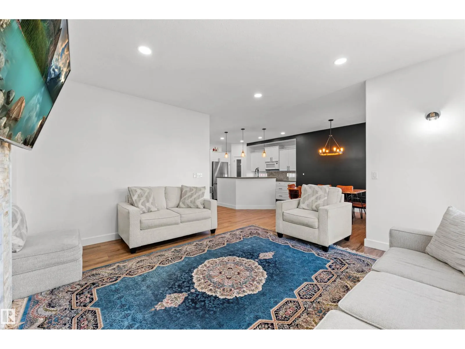 15849 69 ST NW
