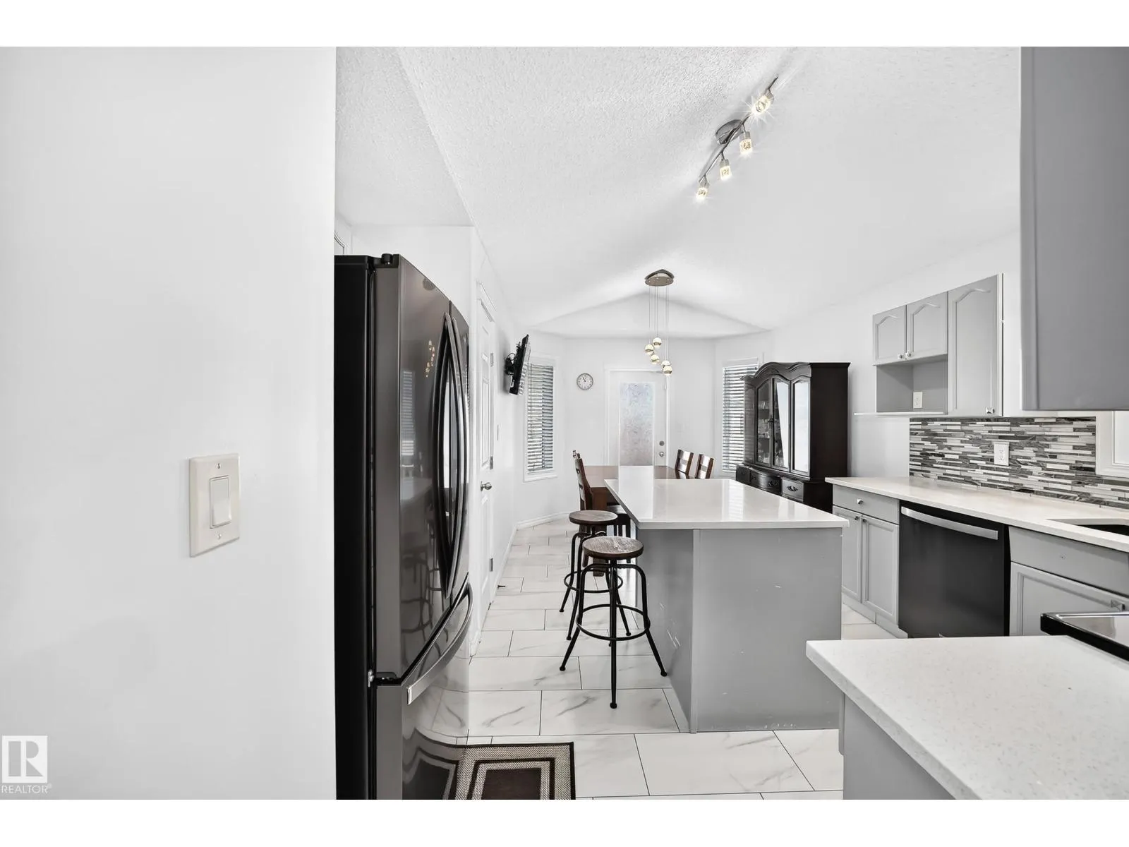 11728 169 AV NW