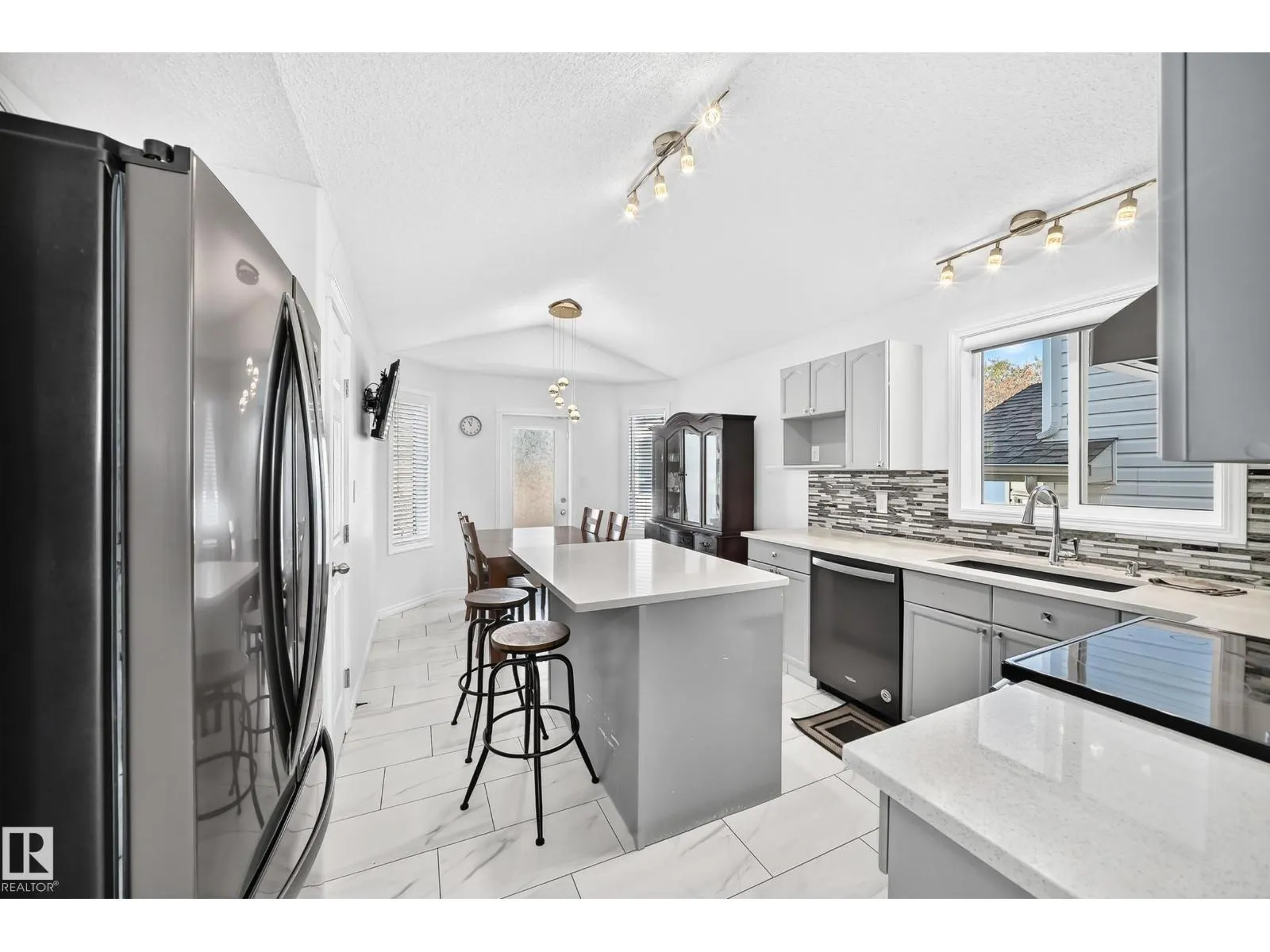 11728 169 AV NW