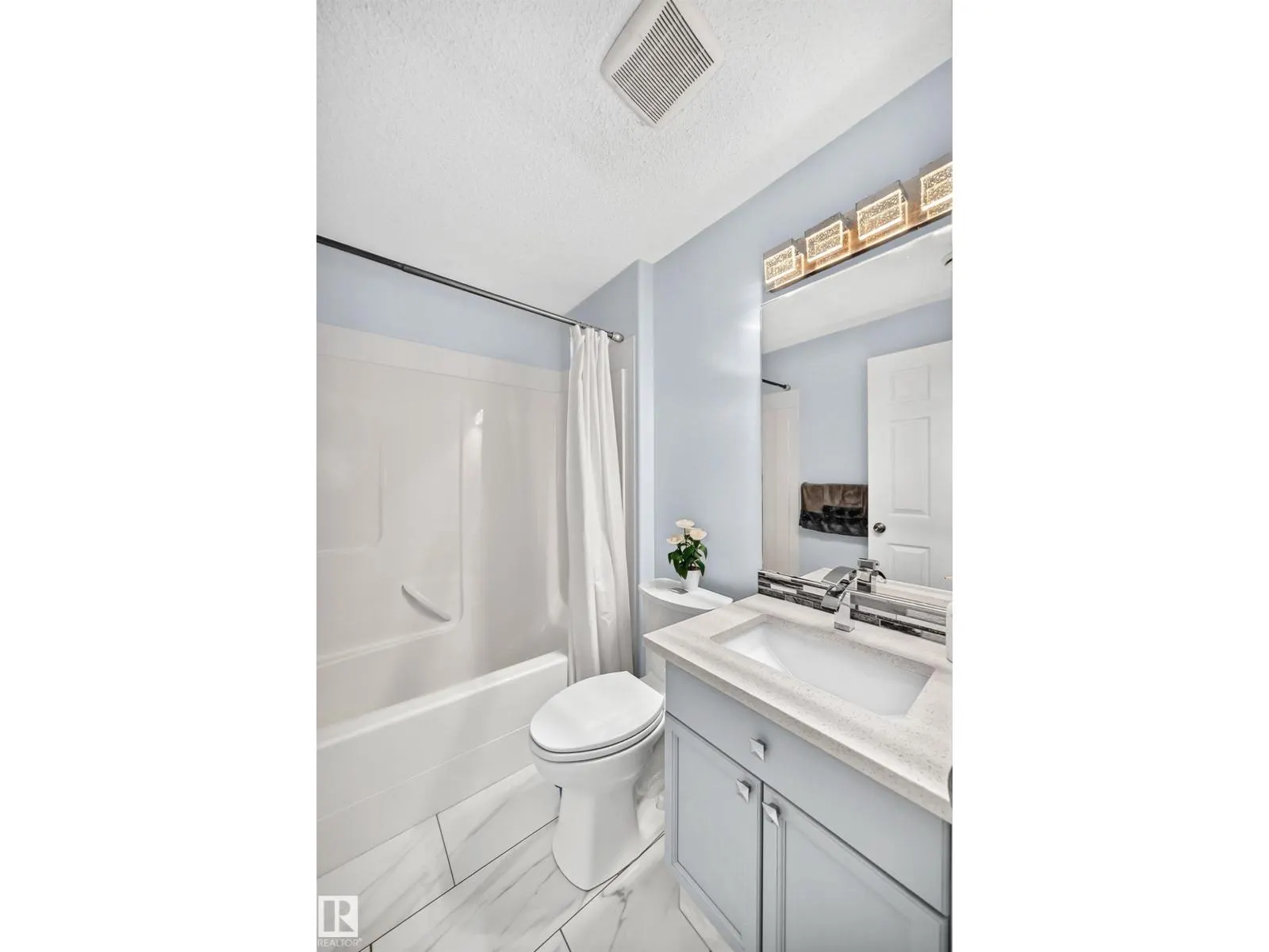 11728 169 AV NW