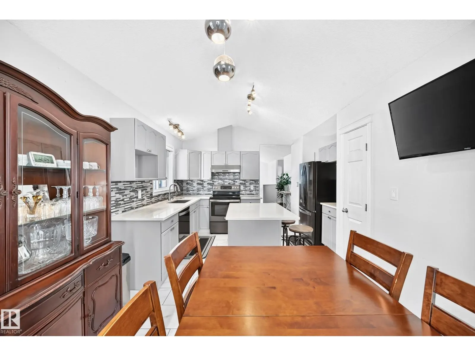 11728 169 AV NW