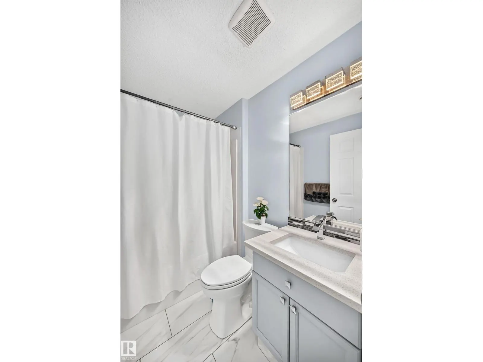 11728 169 AV NW