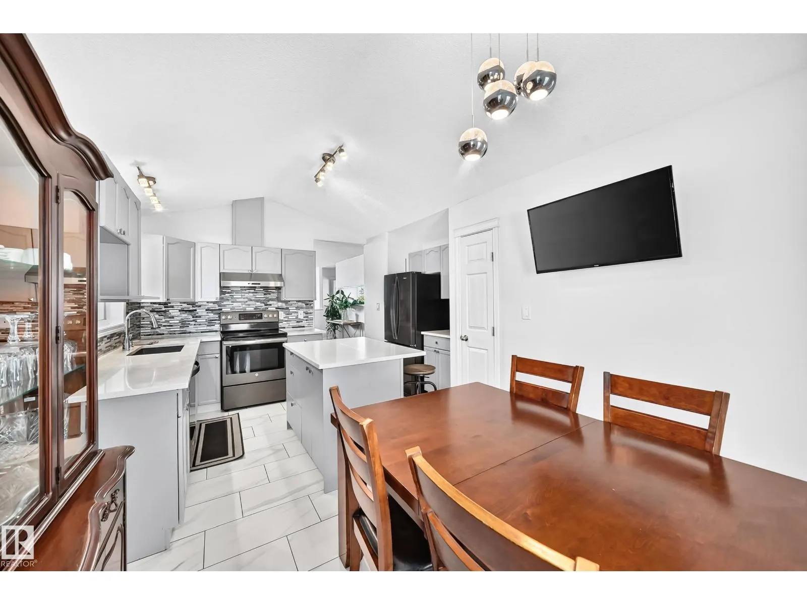 11728 169 AV NW