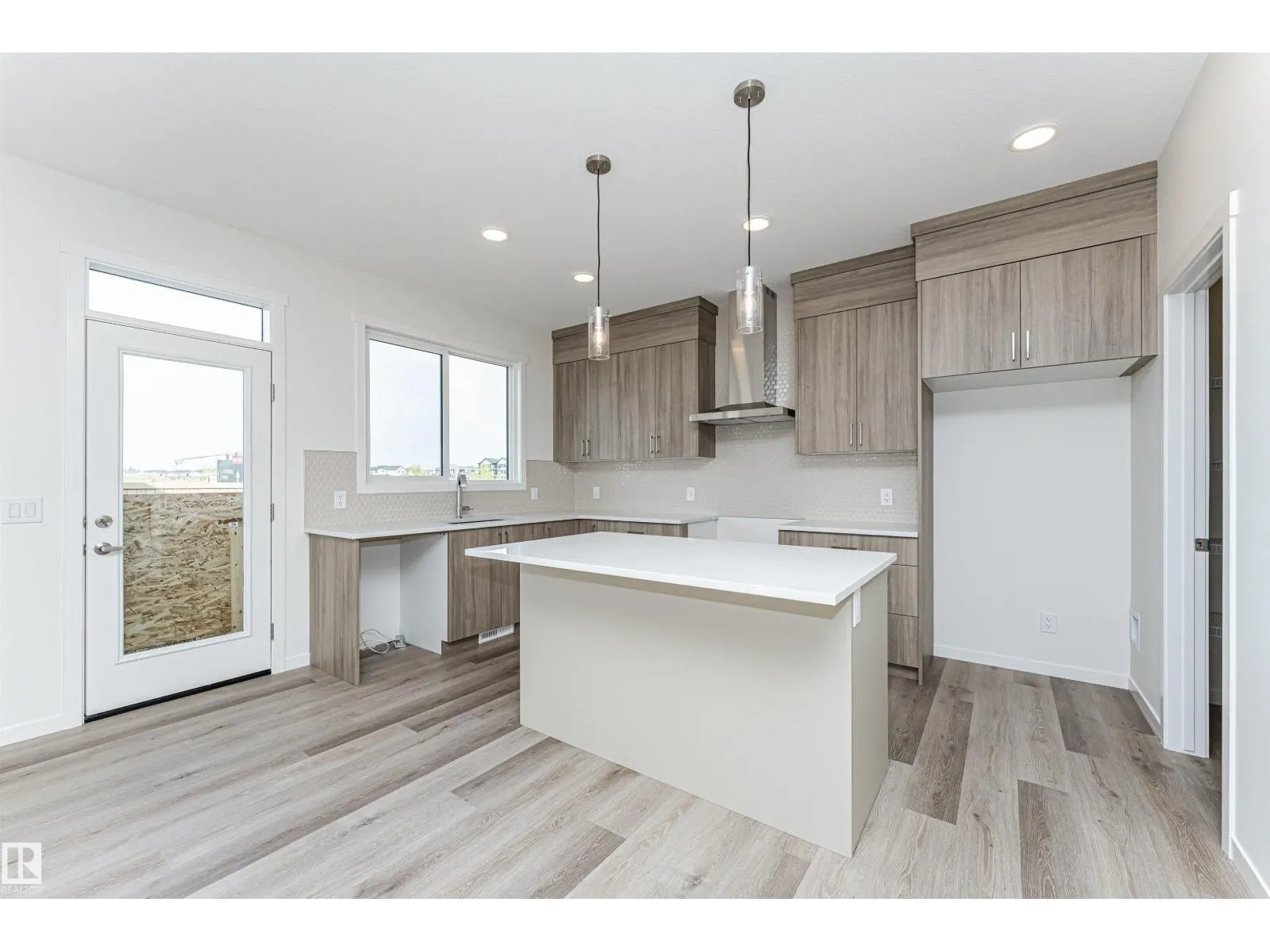 2308 160 ST SW