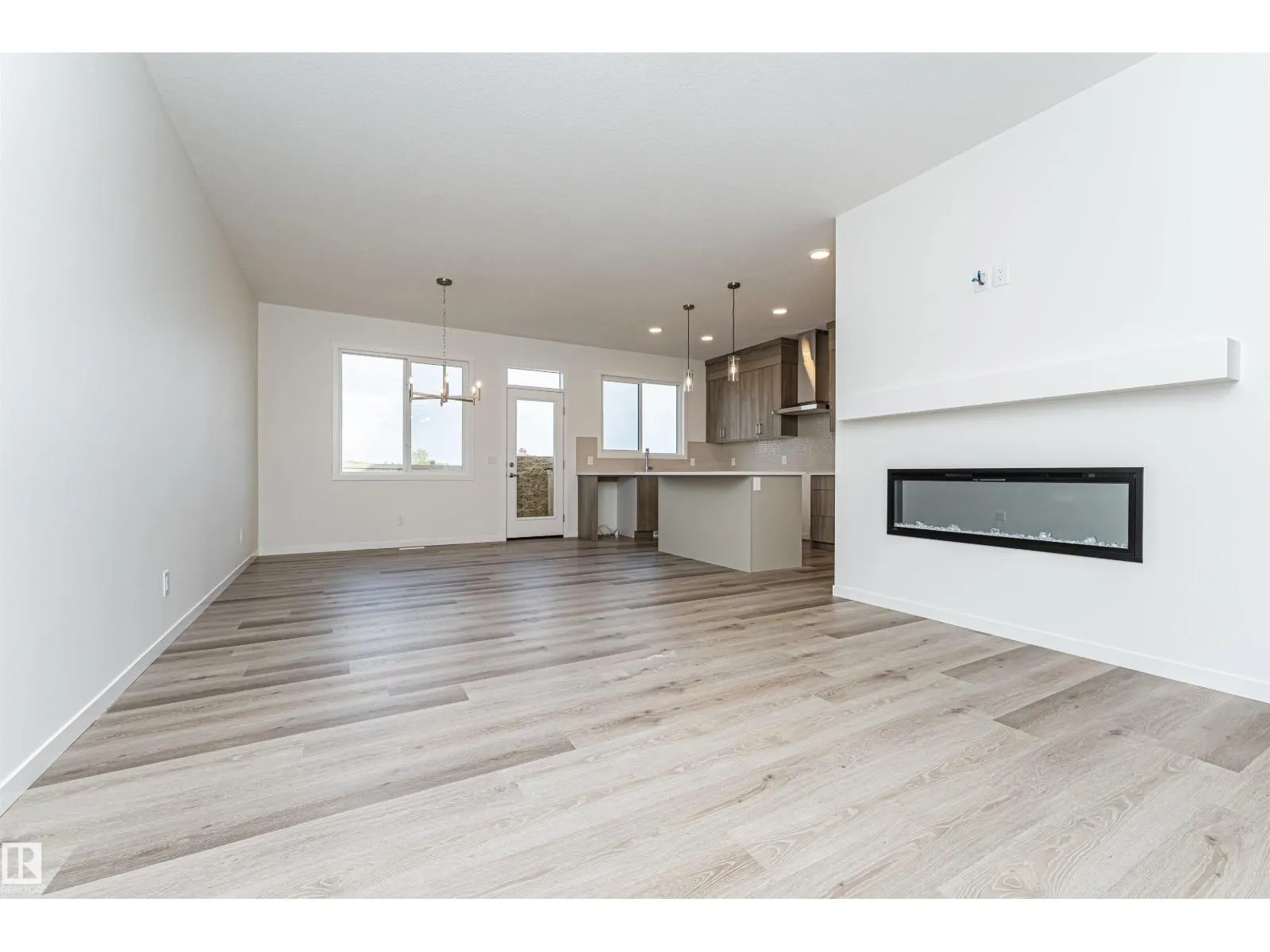 2308 160 ST SW