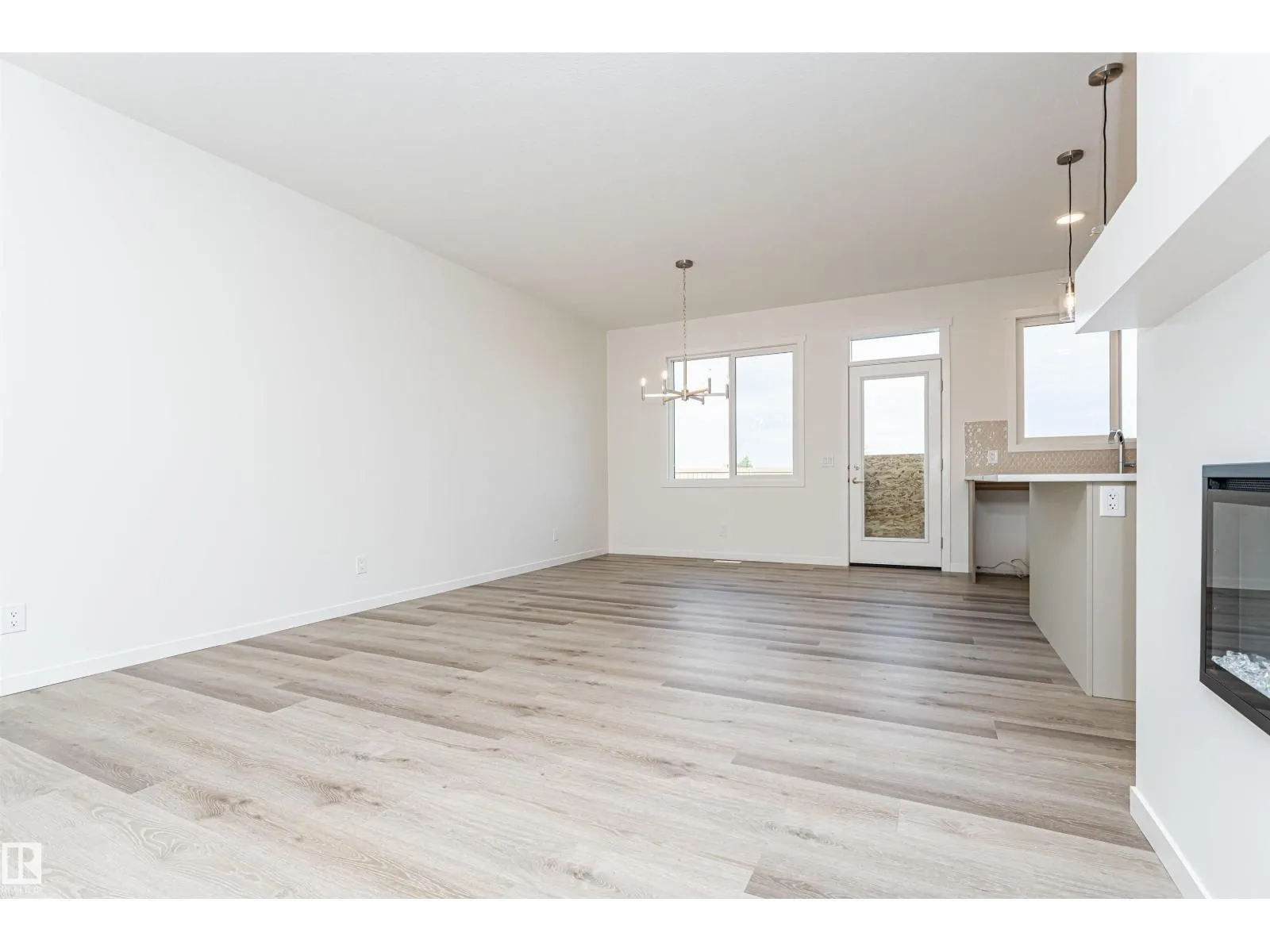 2308 160 ST SW