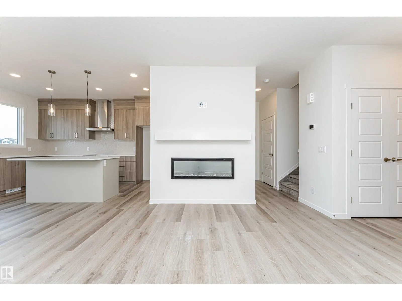 2308 160 ST SW