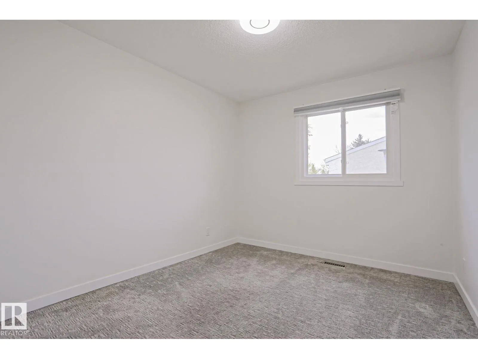 238 PRIMROSE GARDENS GD NW