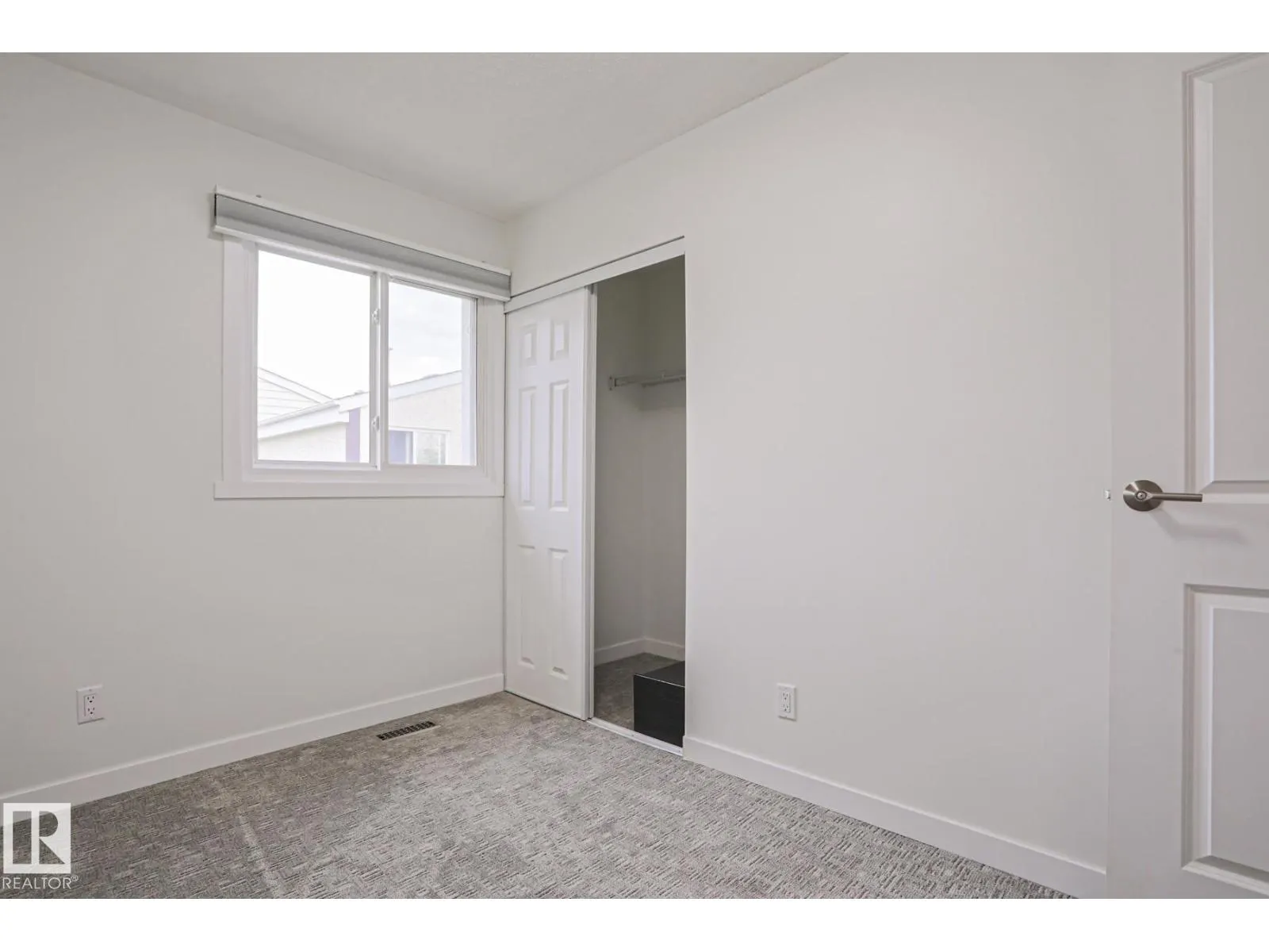 238 PRIMROSE GARDENS GD NW