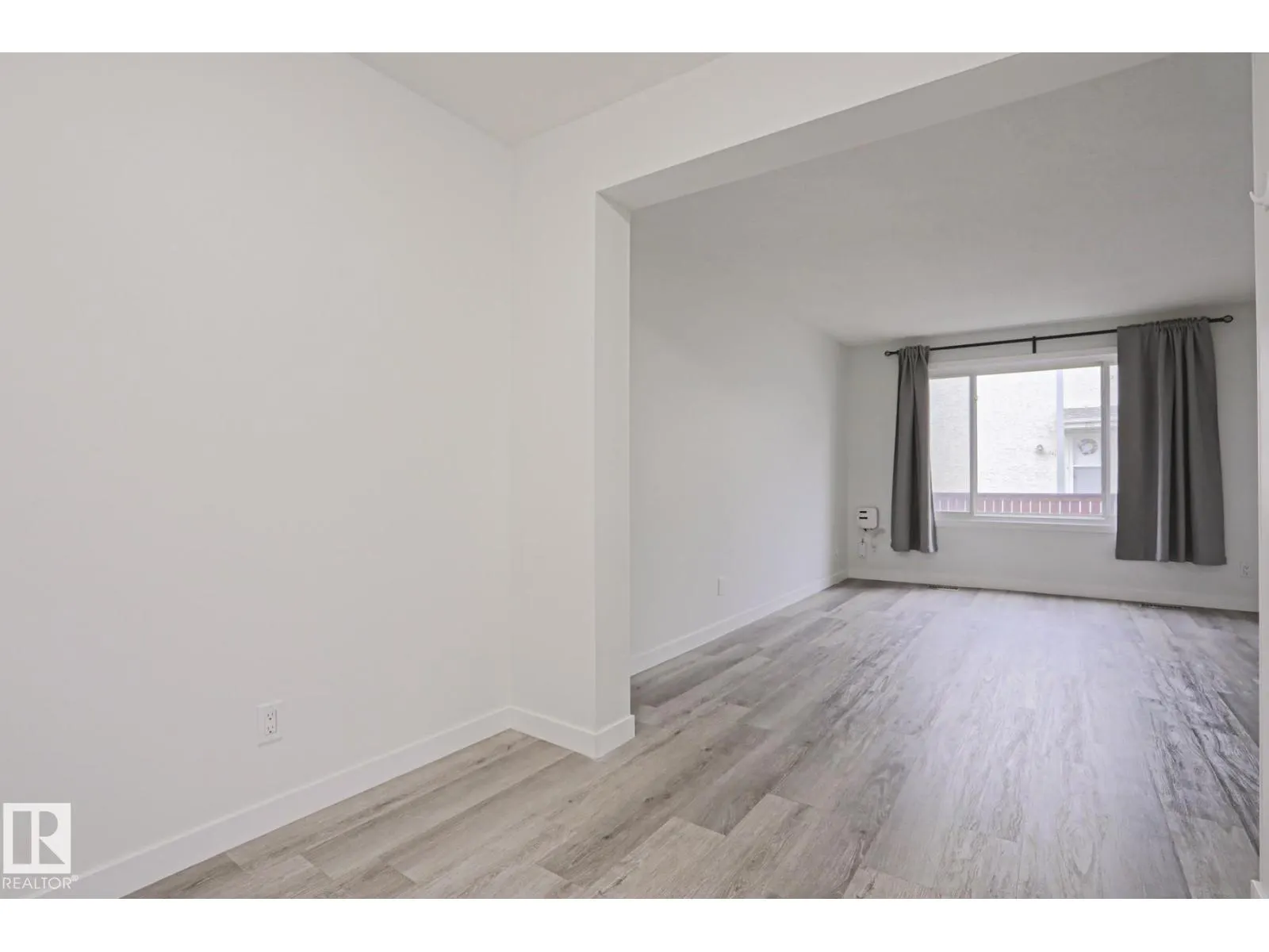 238 PRIMROSE GARDENS GD NW