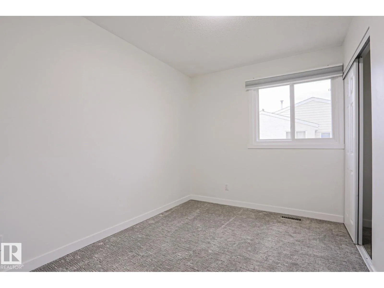 238 PRIMROSE GARDENS GD NW