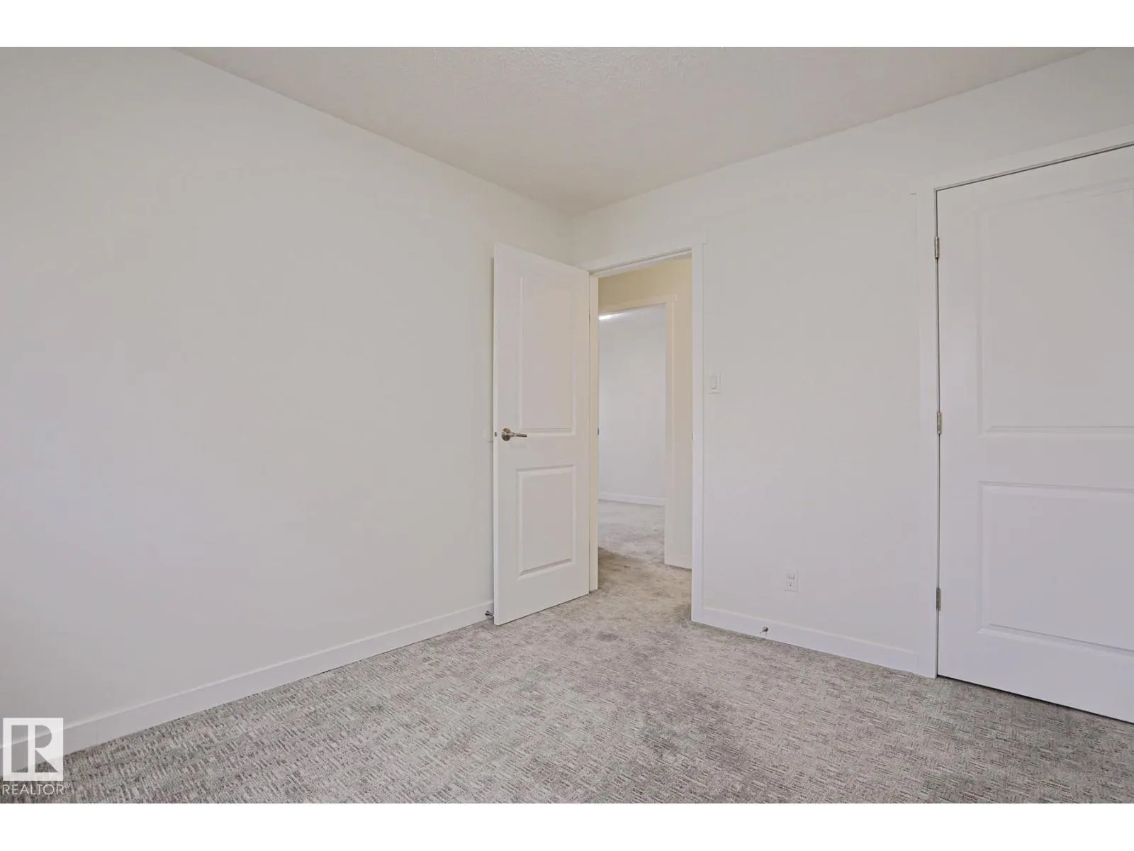 238 PRIMROSE GARDENS GD NW