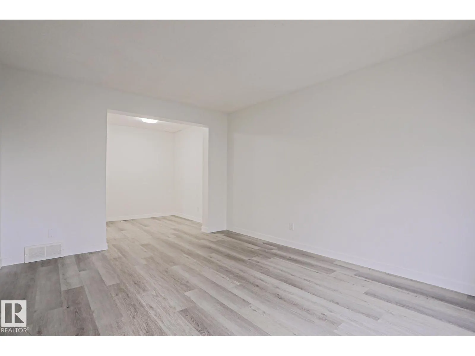 238 PRIMROSE GARDENS GD NW