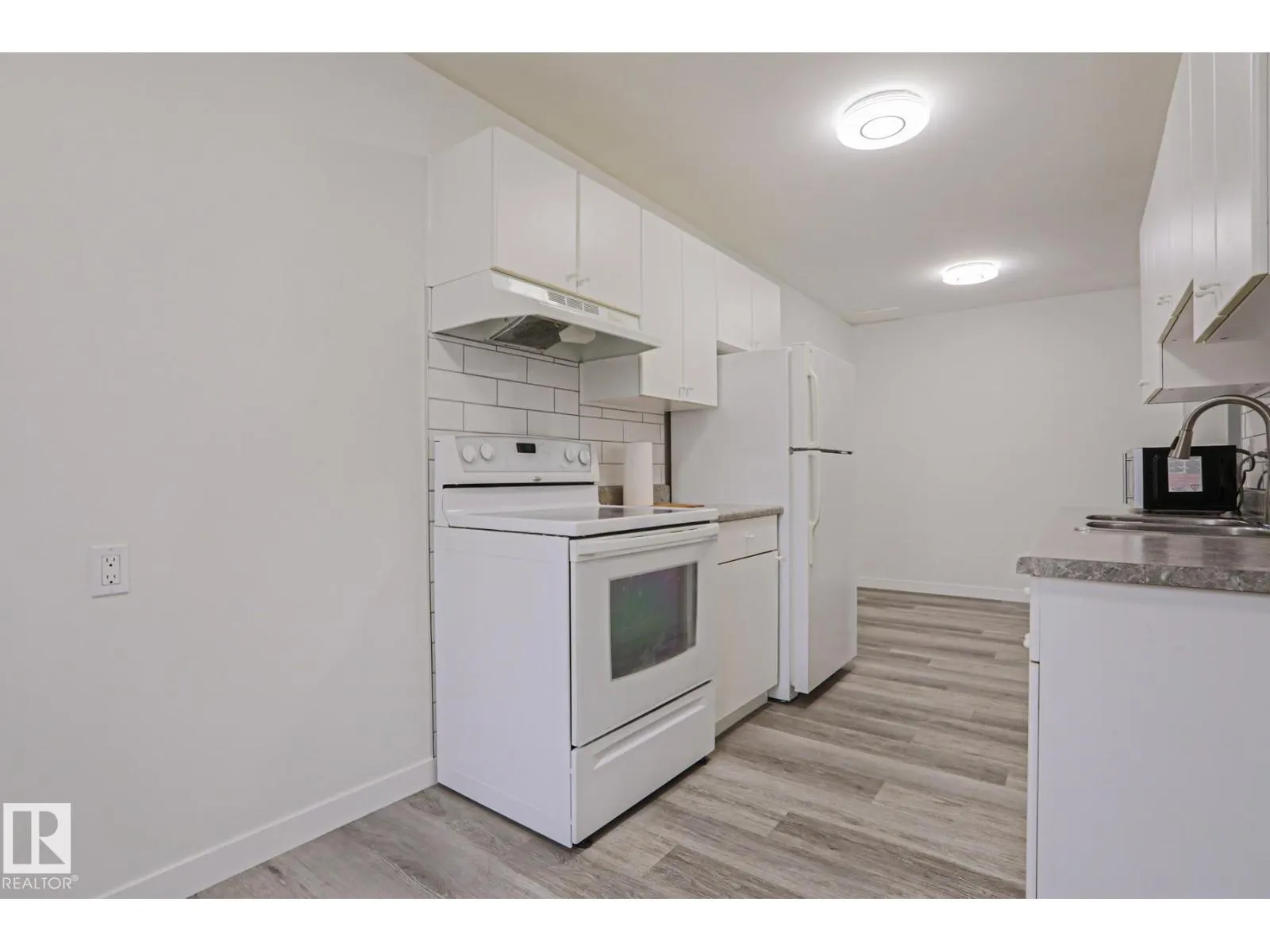 238 PRIMROSE GARDENS GD NW