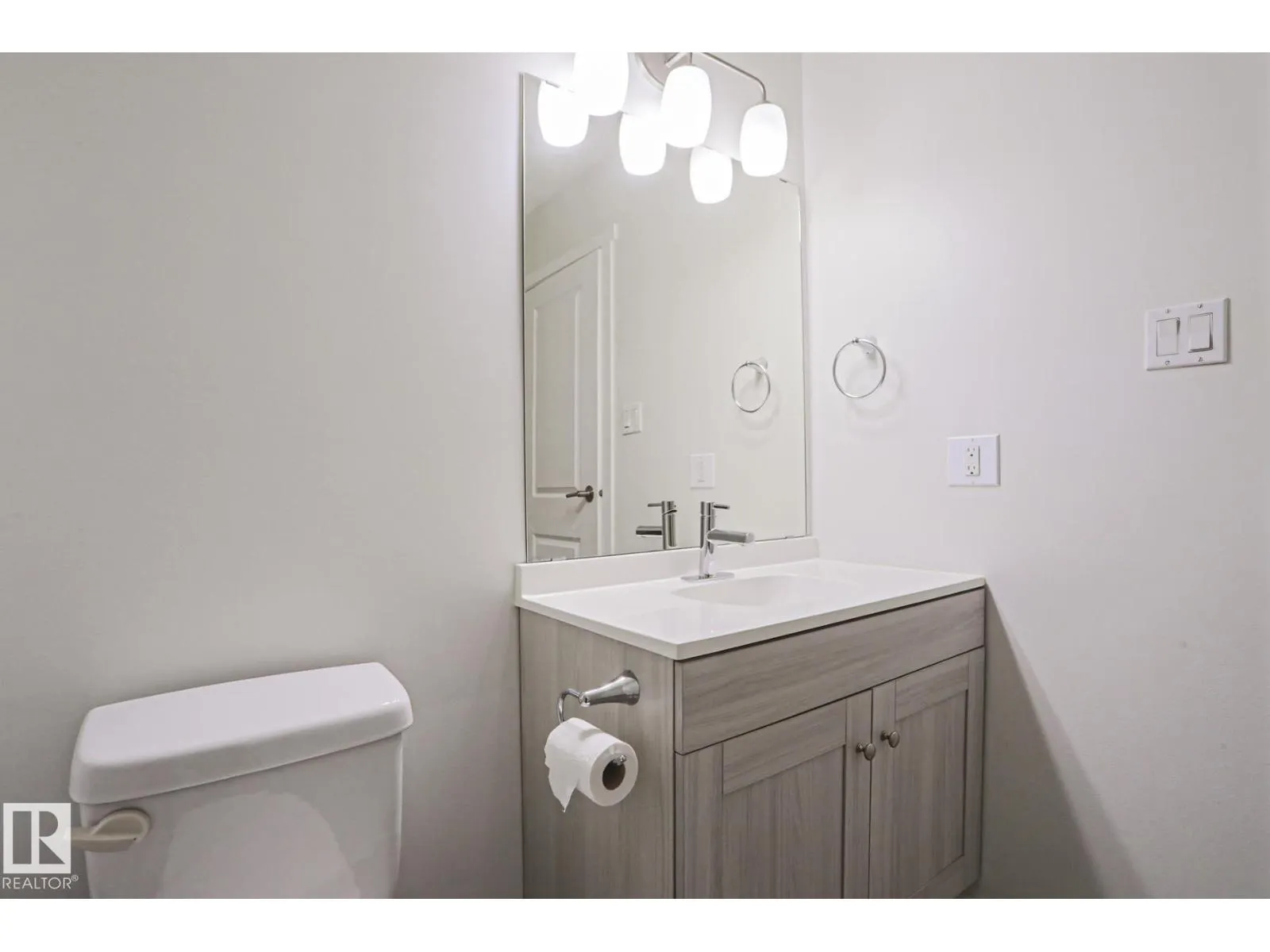 238 PRIMROSE GARDENS GD NW