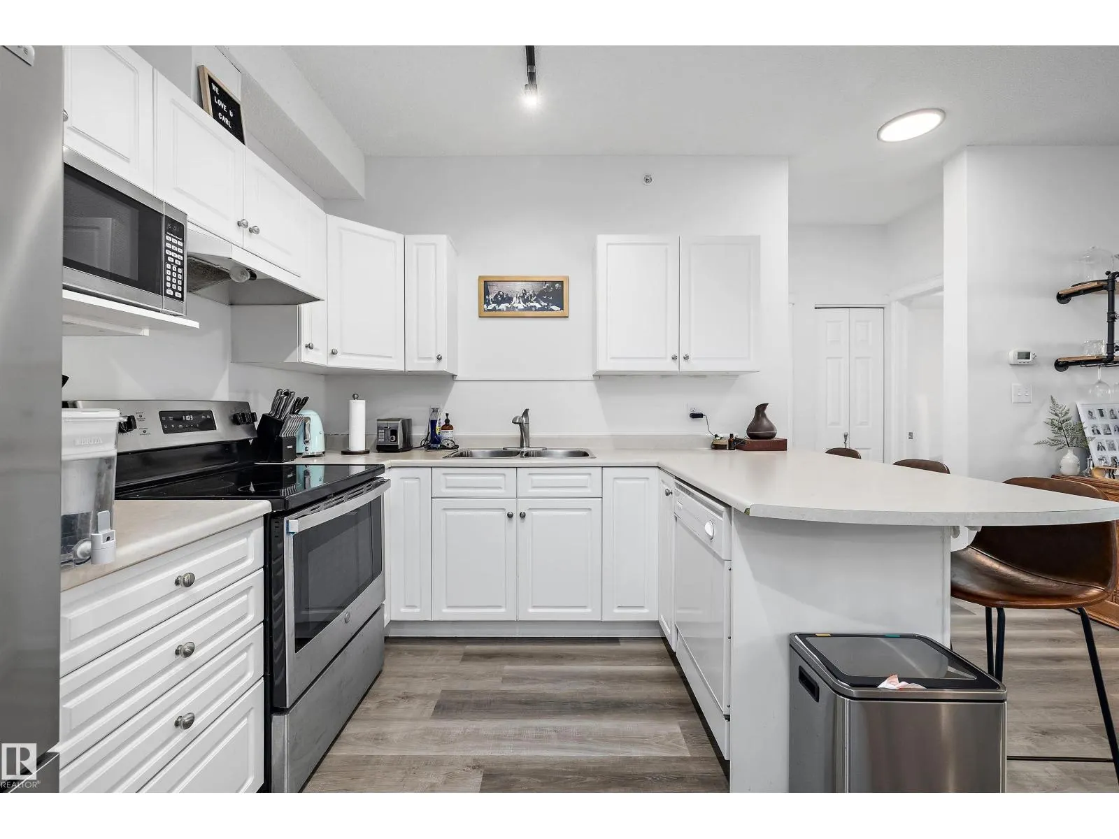 #405 304 LEWIS ESTATES BV NW