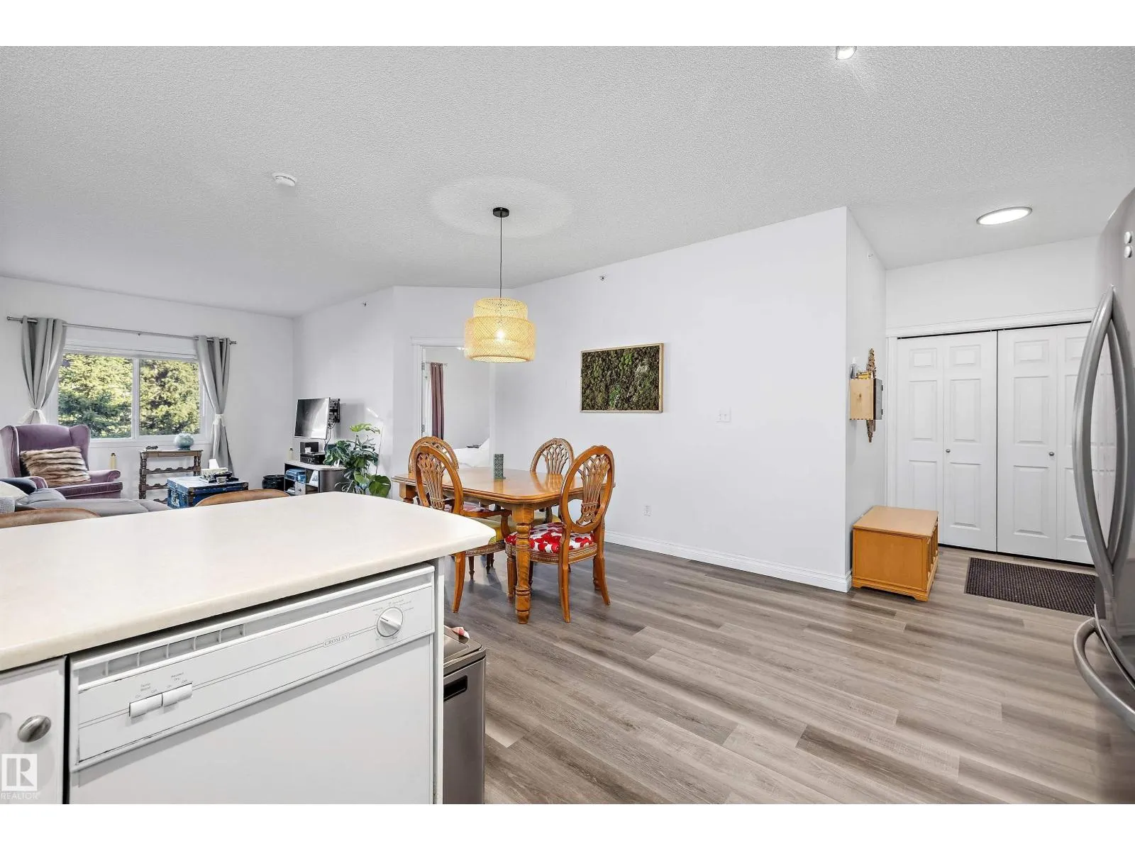#405 304 LEWIS ESTATES BV NW