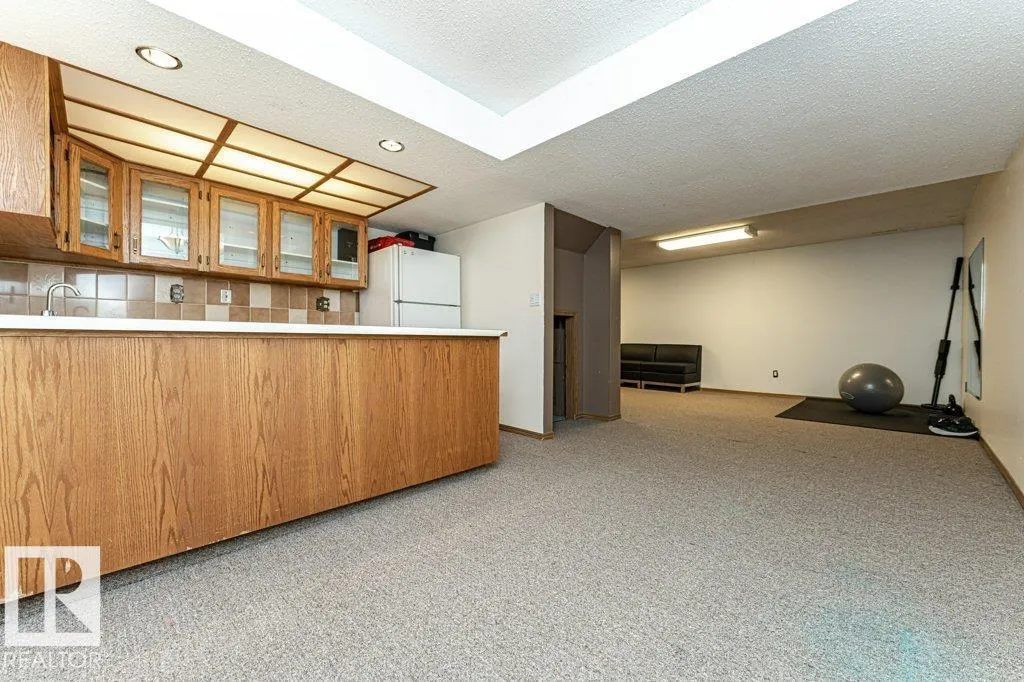 9522 79 ST