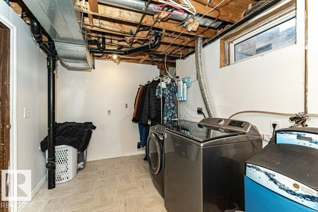 9522 79 ST