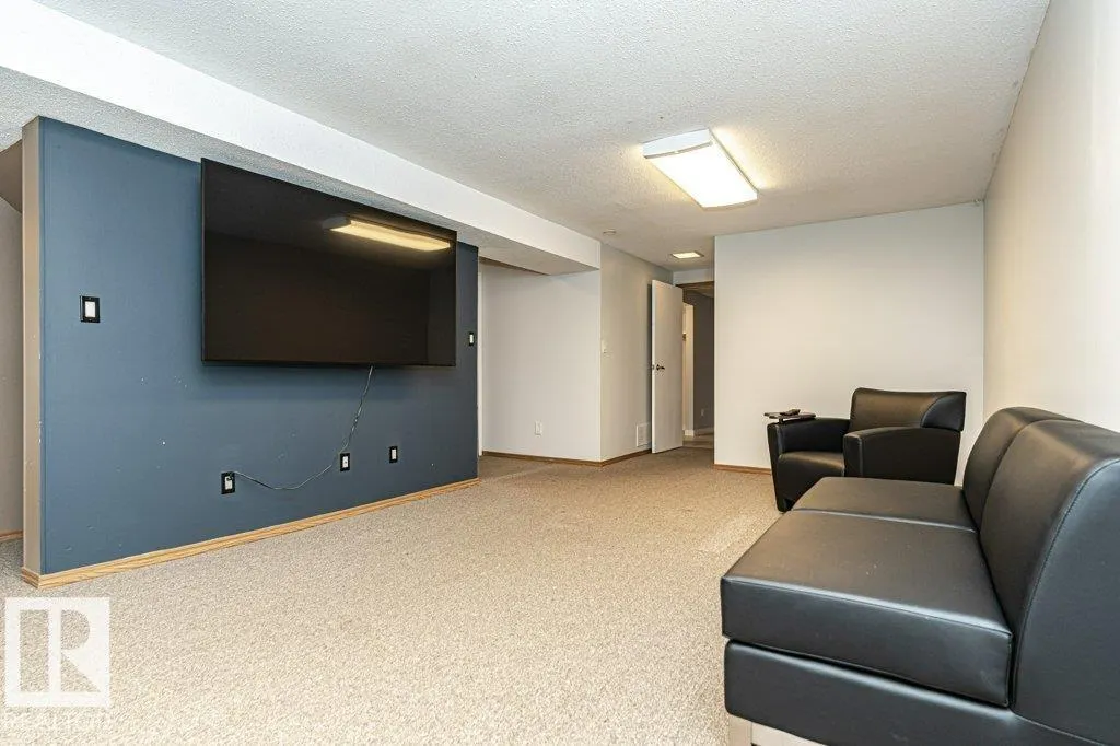 9522 79 ST