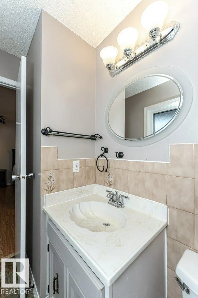 9522 79 ST