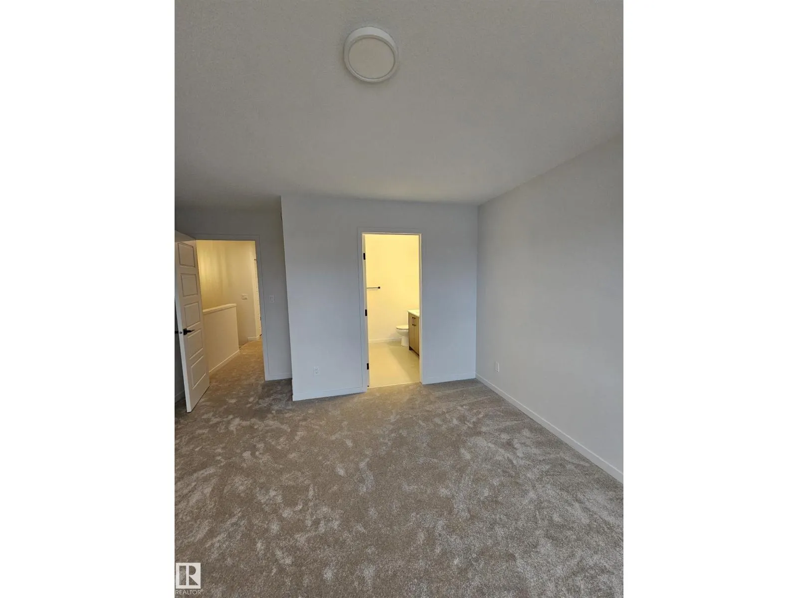 3605 Triomphe BV