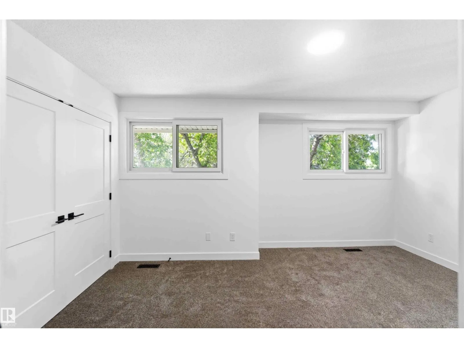 350 CLAREVIEW RD NW