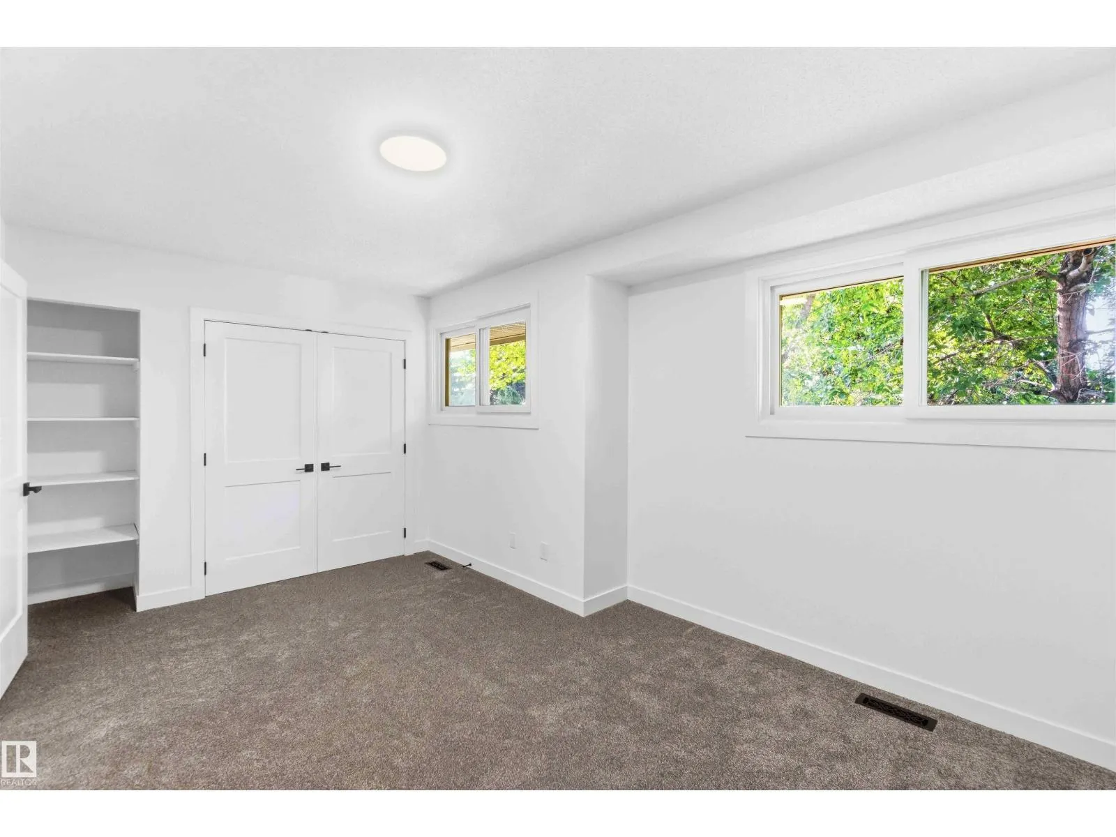 350 CLAREVIEW RD NW