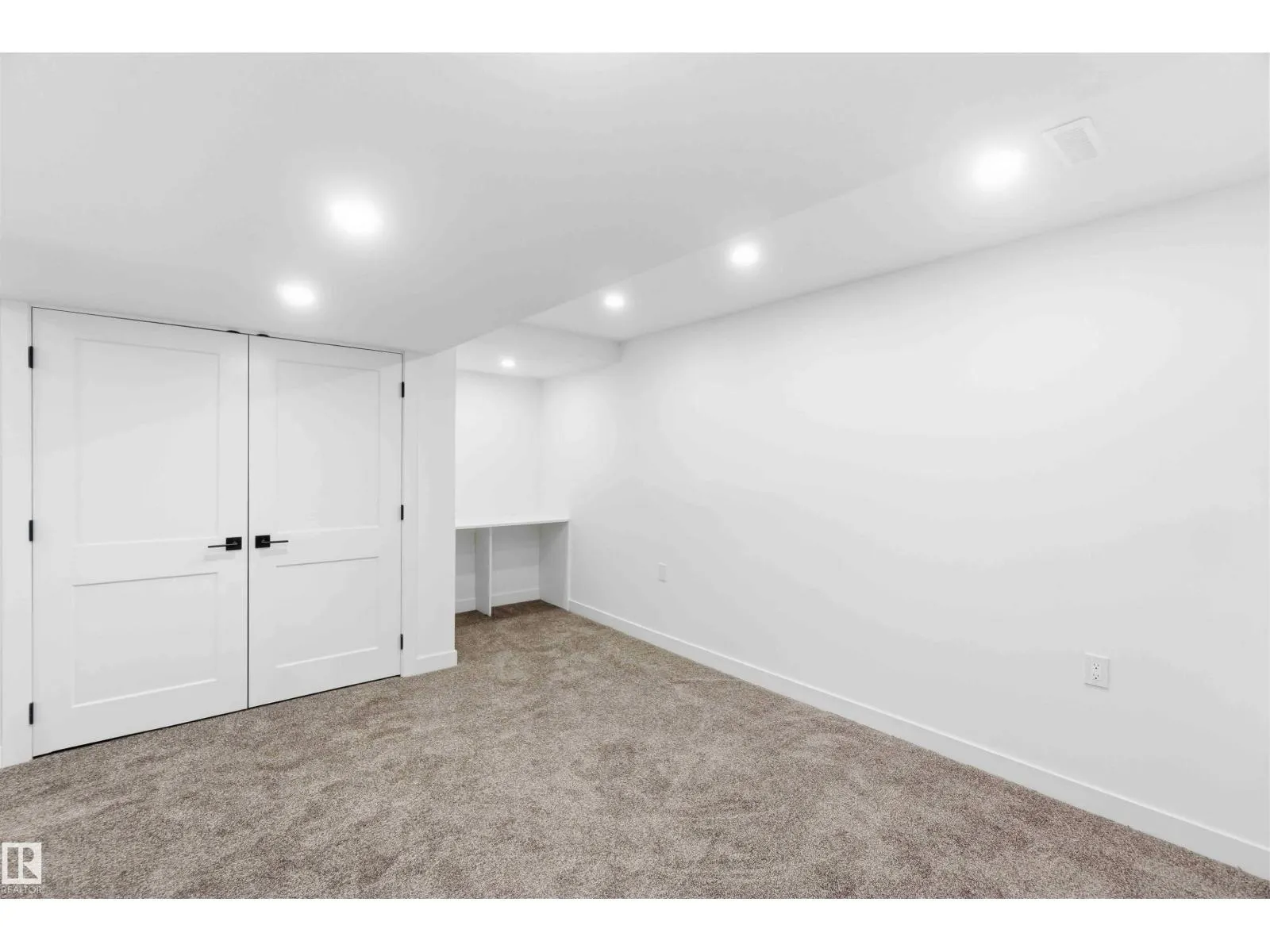 350 CLAREVIEW RD NW