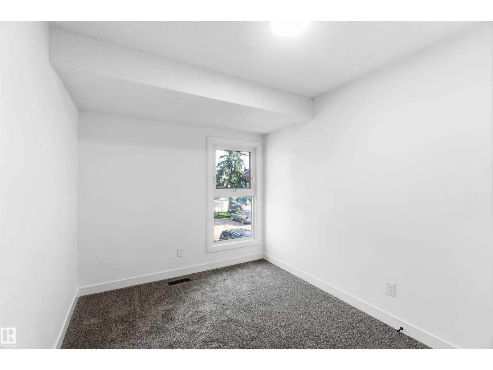 350 CLAREVIEW RD NW