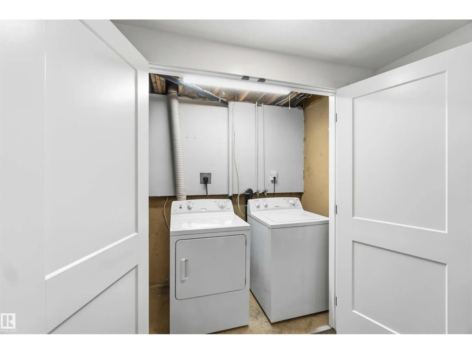 350 CLAREVIEW RD NW