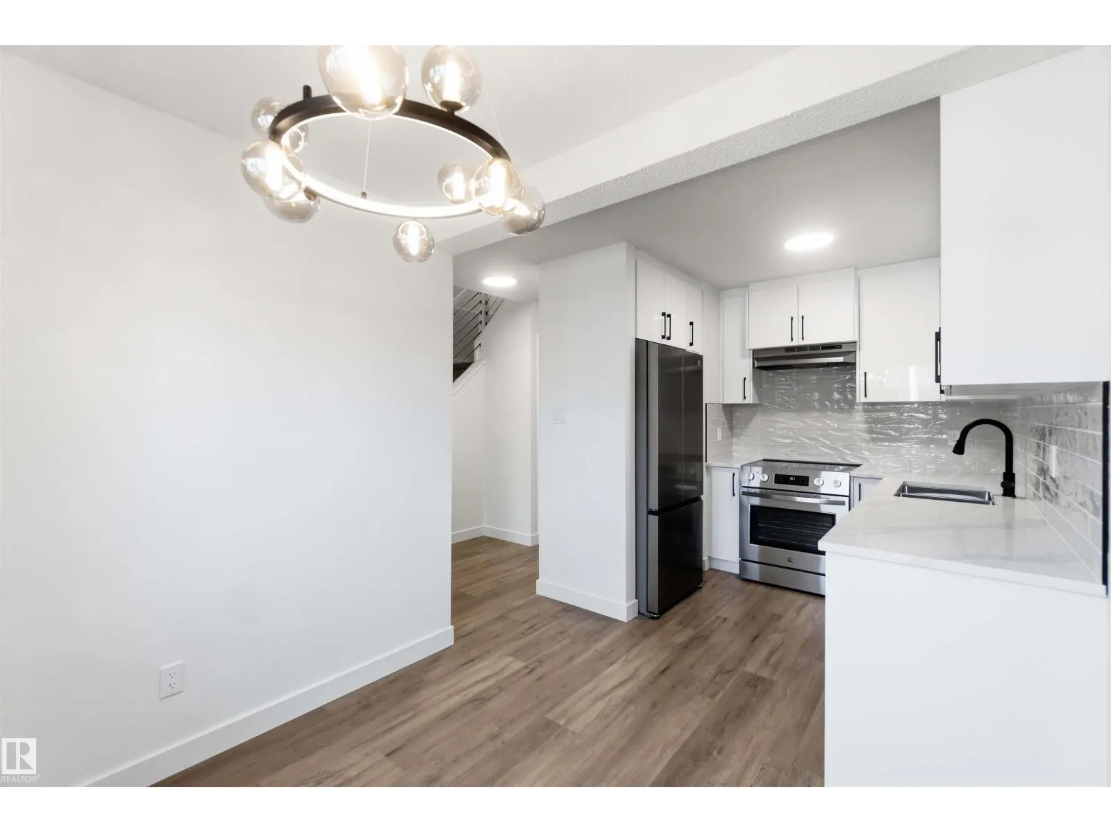 350 CLAREVIEW RD NW