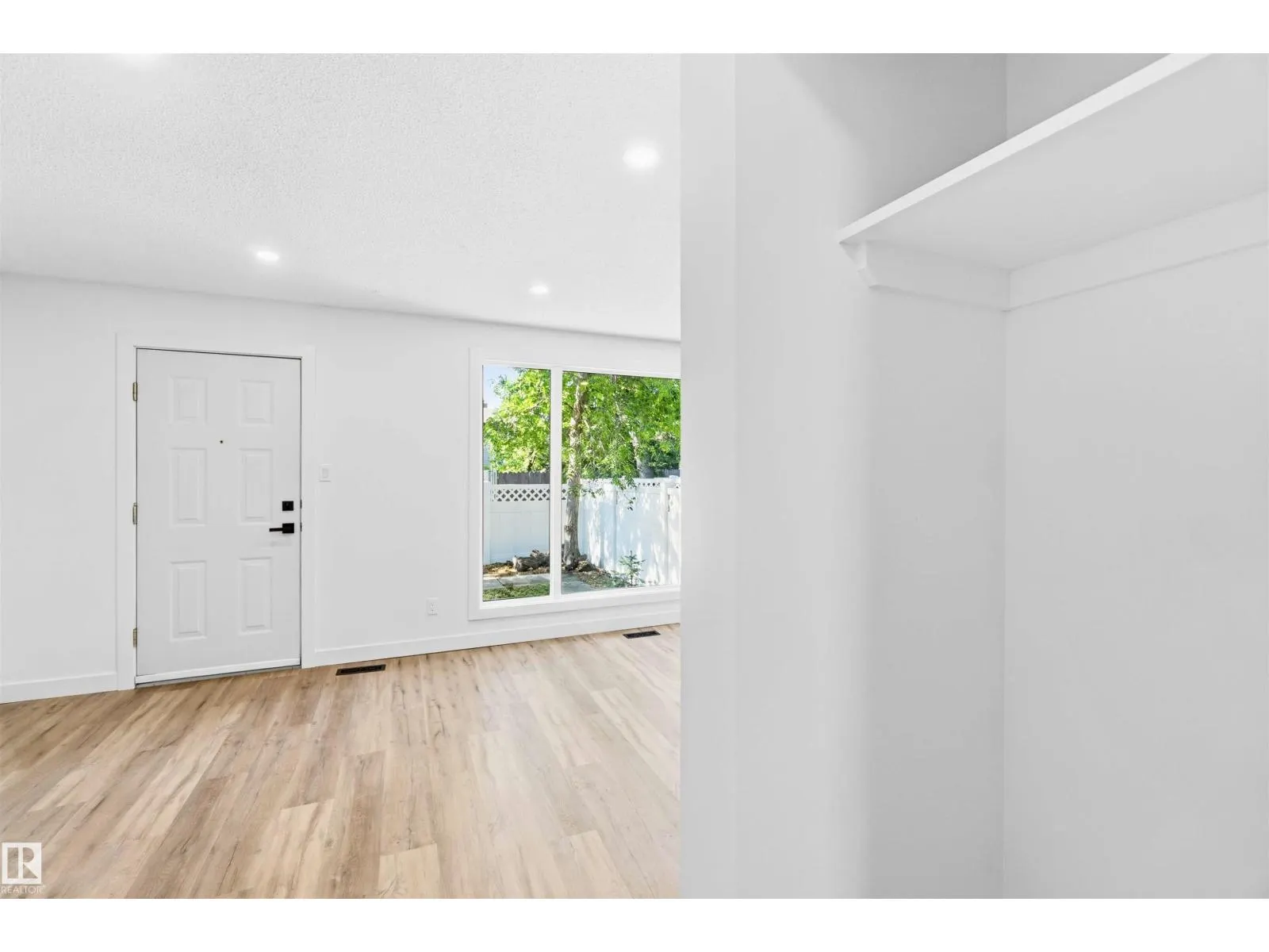350 CLAREVIEW RD NW