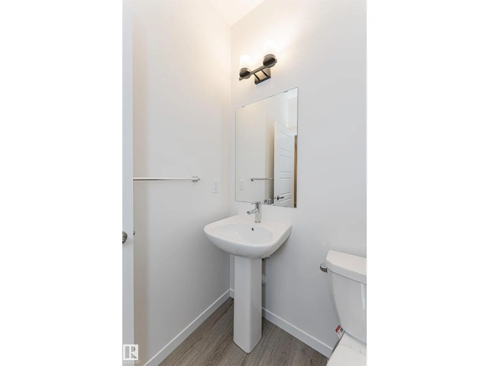 6276 180 AV NW