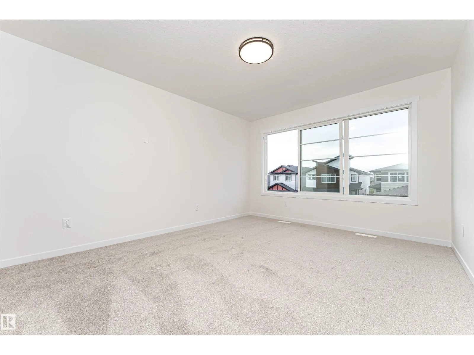 6276 180 AV NW