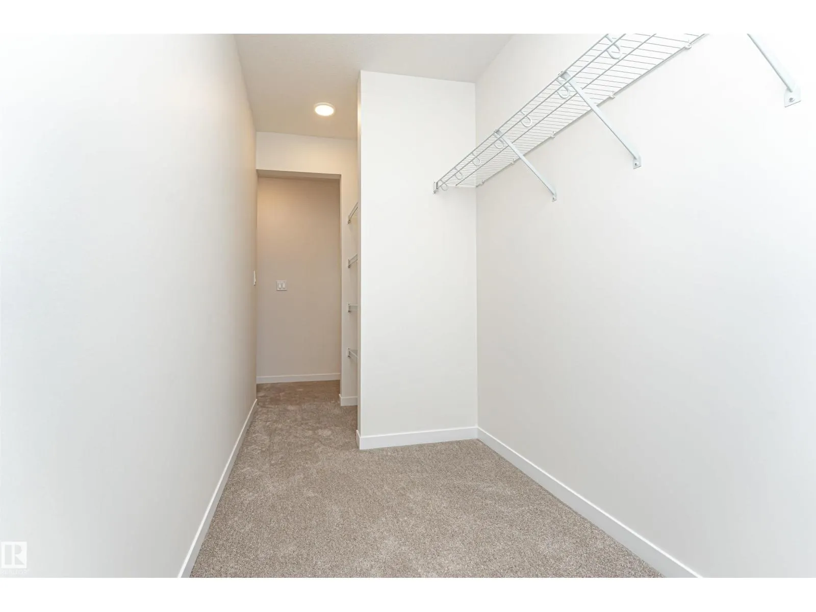 6276 180 AV NW
