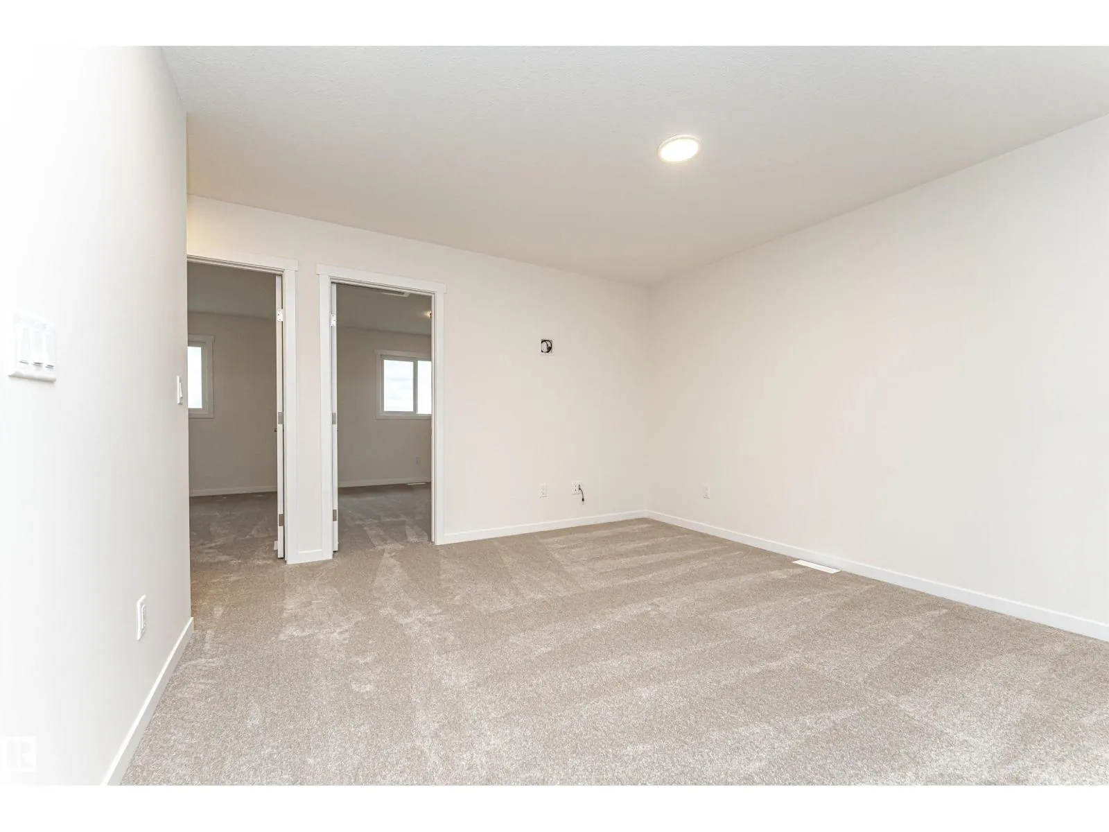 6276 180 AV NW