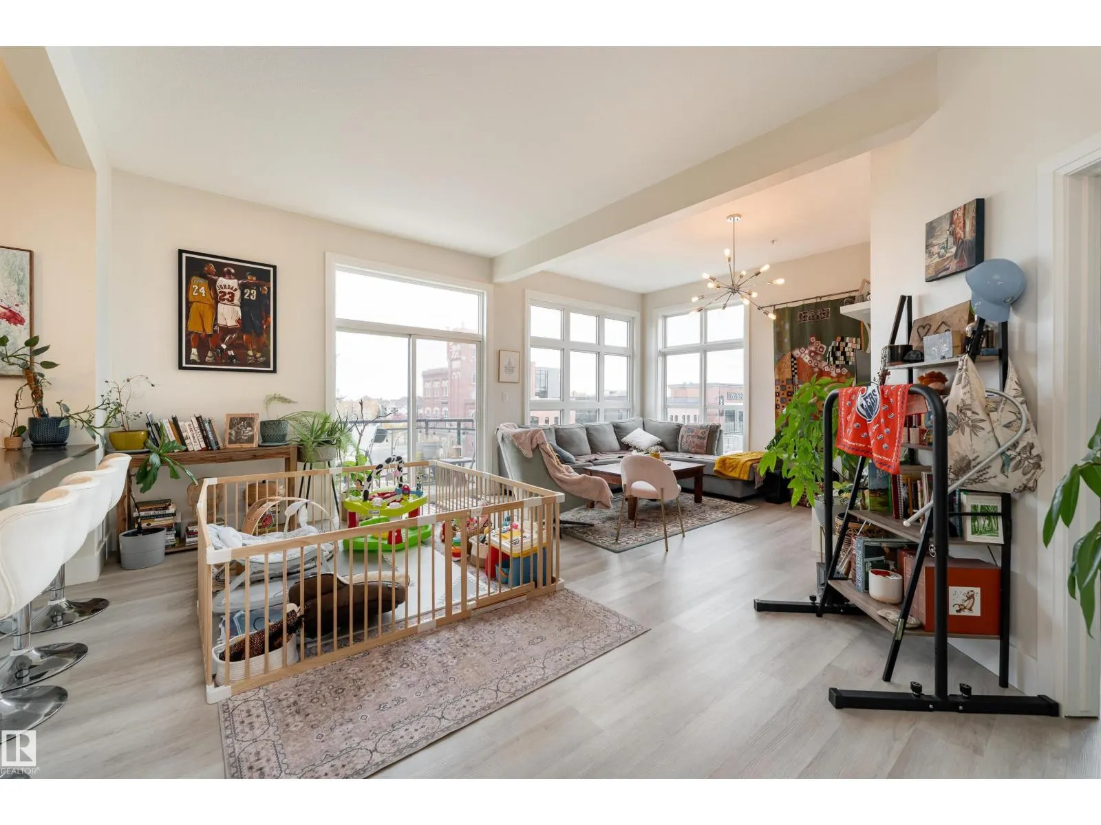 #455 10403 122 ST NW