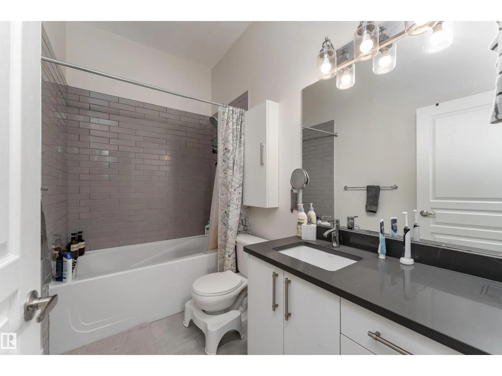 #455 10403 122 ST NW