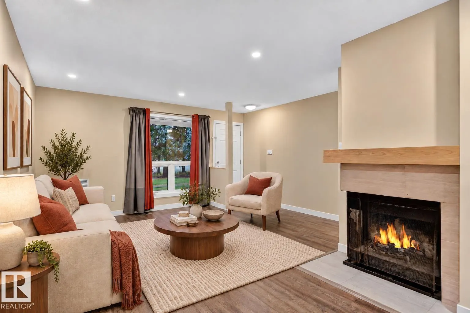 #12 2115 118 ST NW