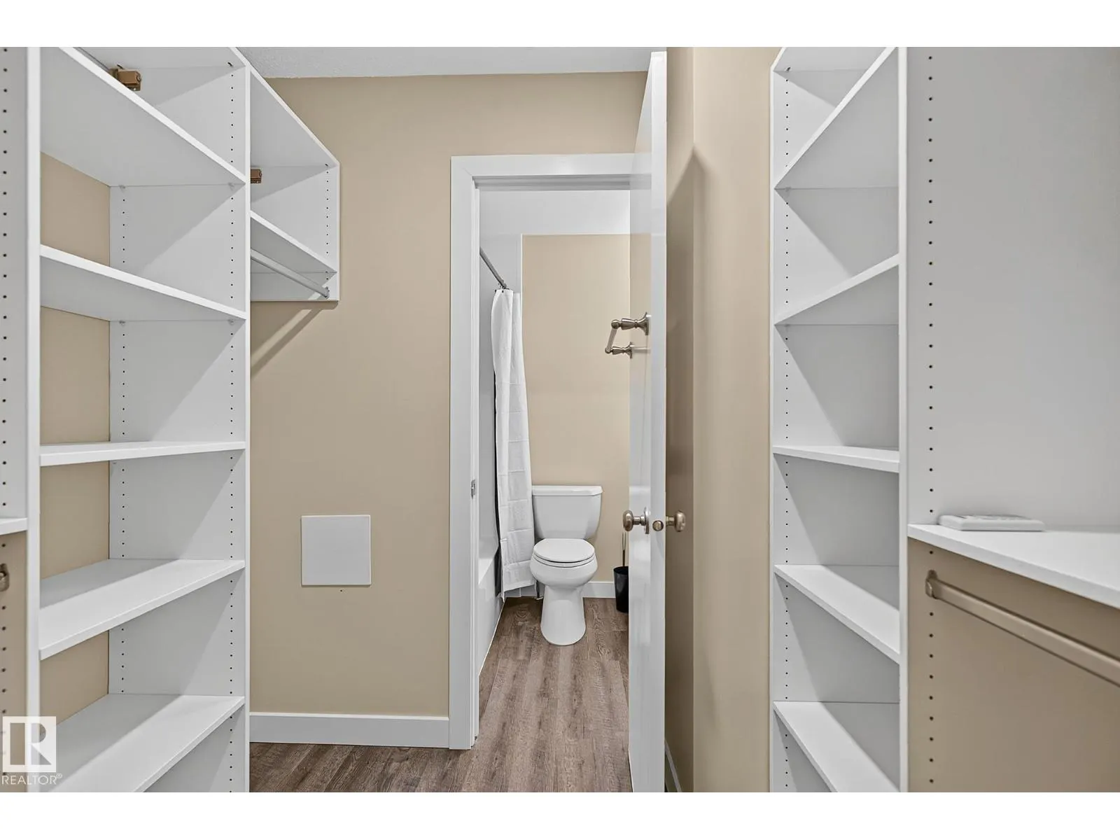 #12 2115 118 ST NW