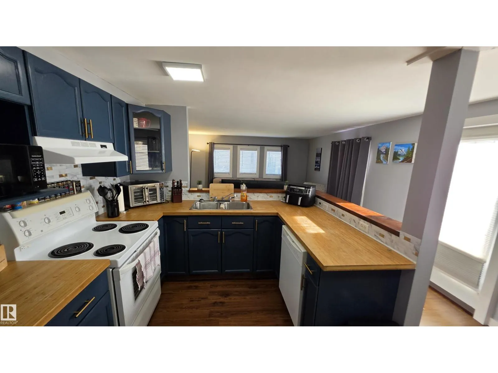 461 Westview CL NW NW
