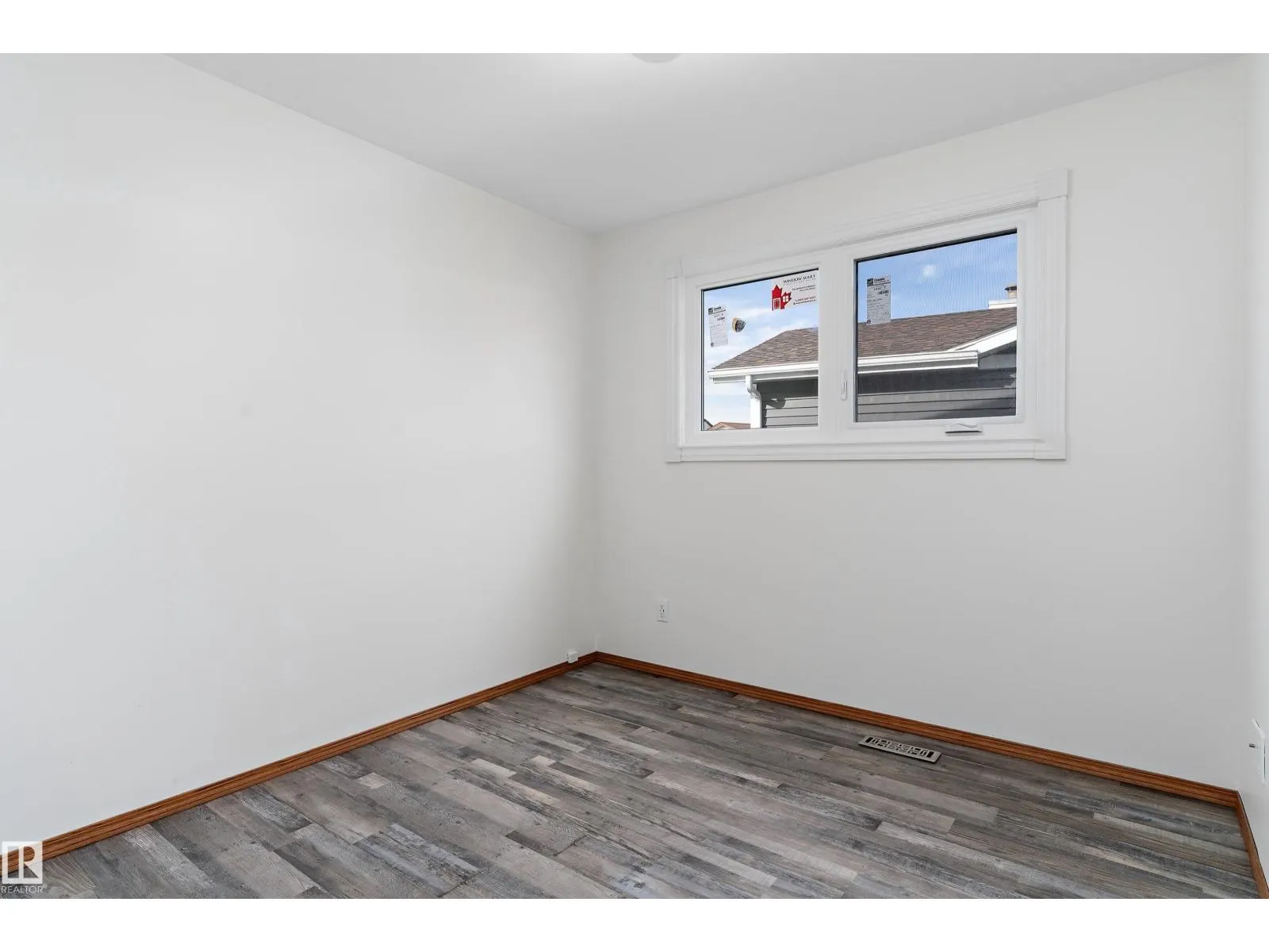 156 DUNLUCE RD NW