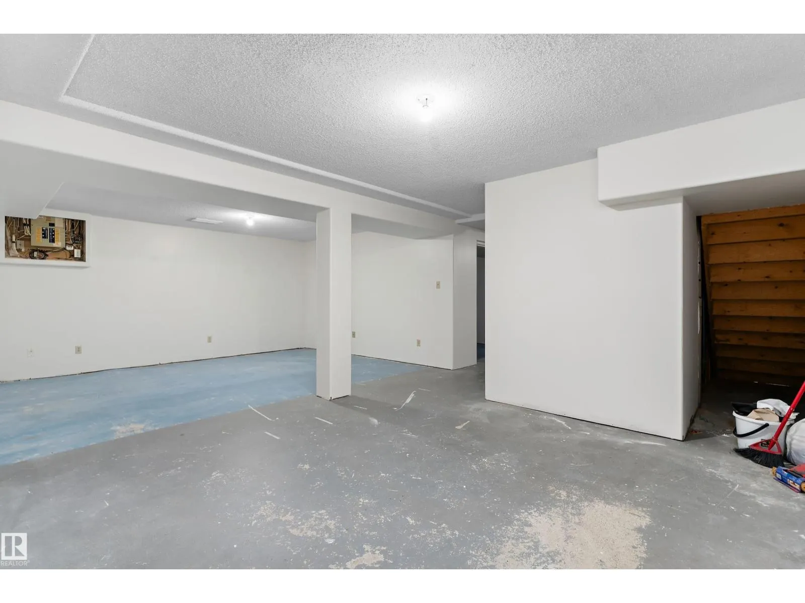 156 DUNLUCE RD NW
