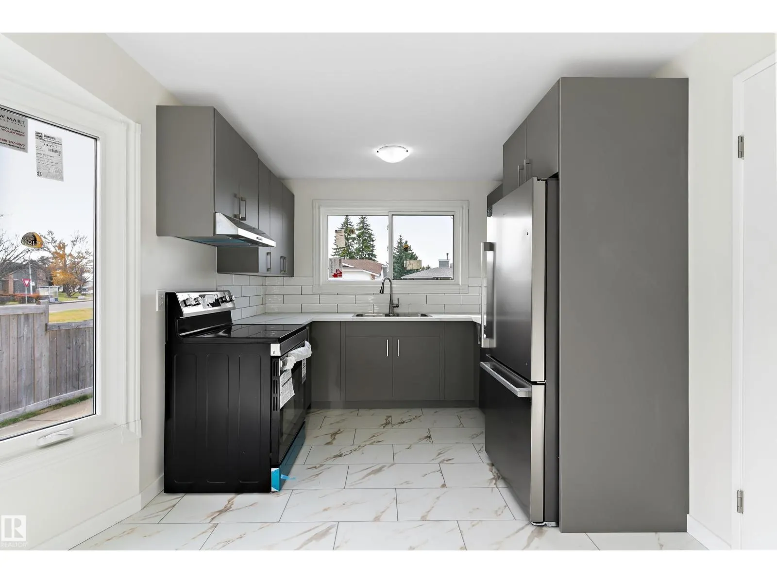 156 DUNLUCE RD NW