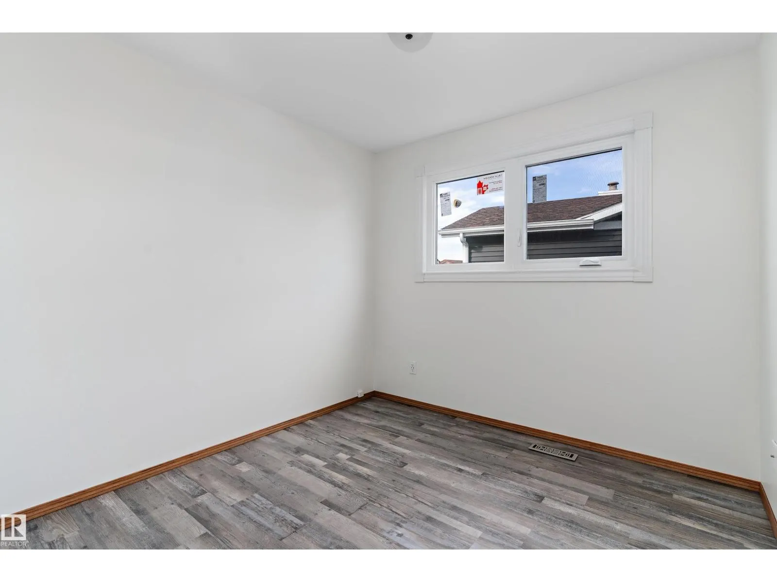 156 DUNLUCE RD NW