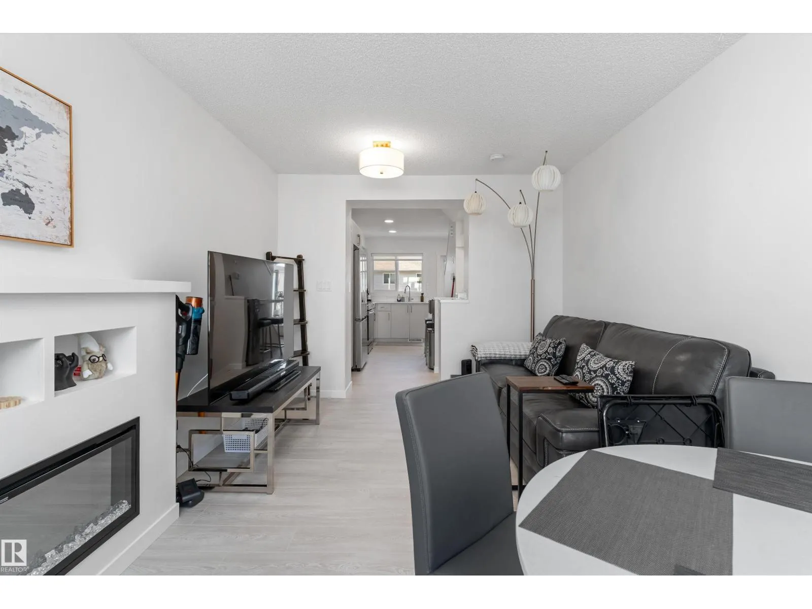 #31 1203 163 ST SW