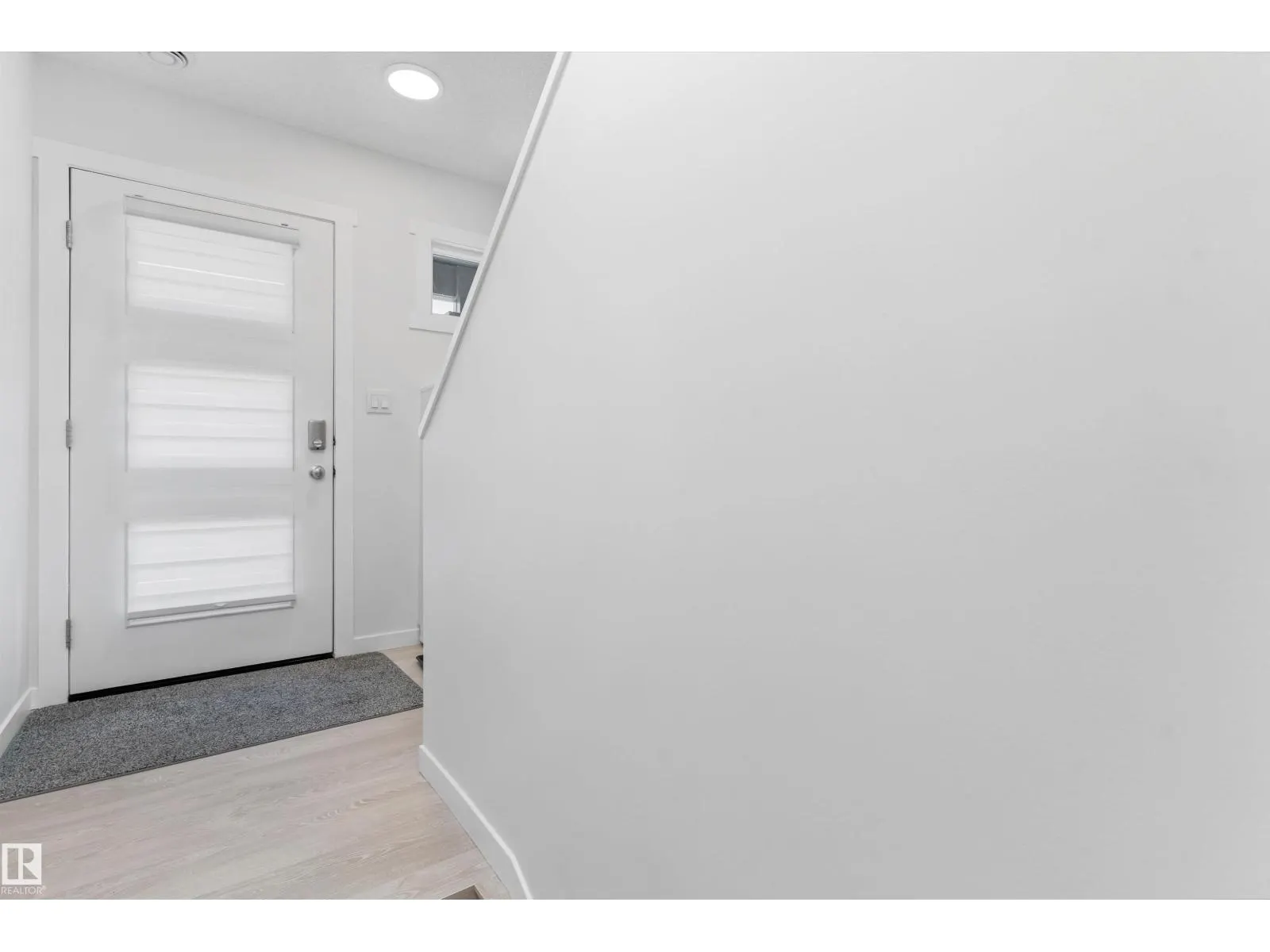 #31 1203 163 ST SW