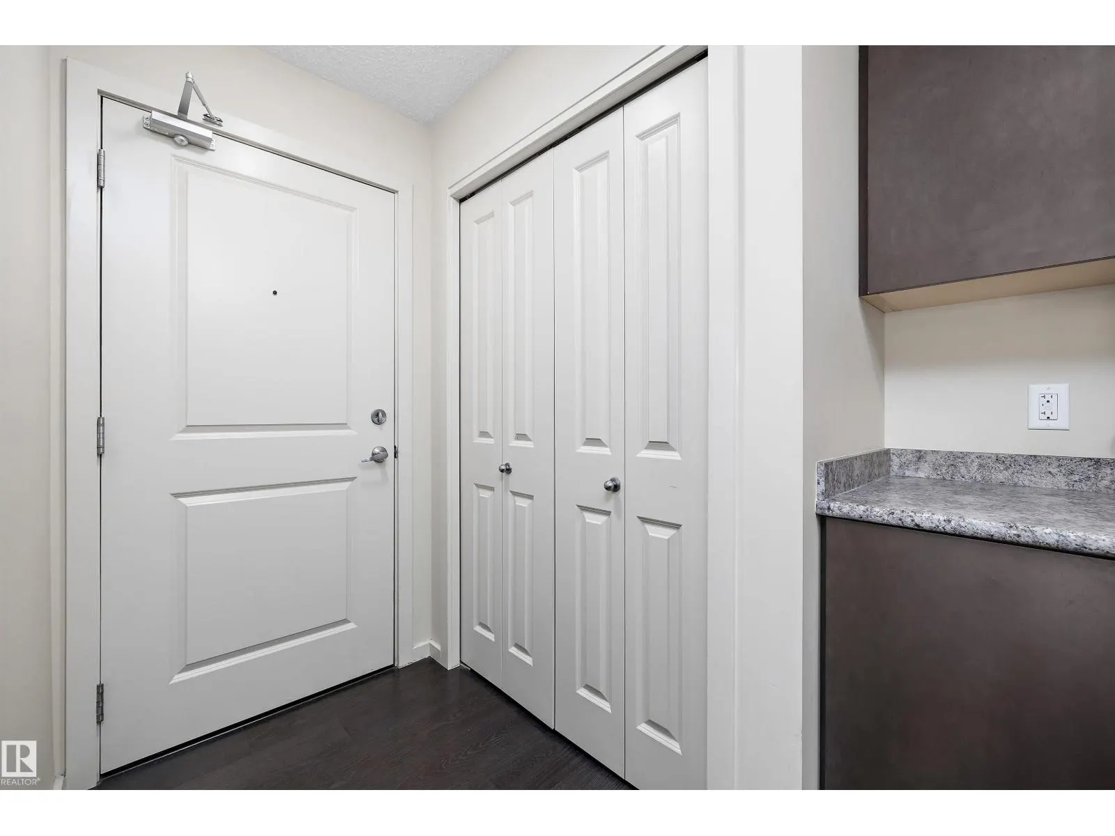 #317 340 WINDERMERE RD NW