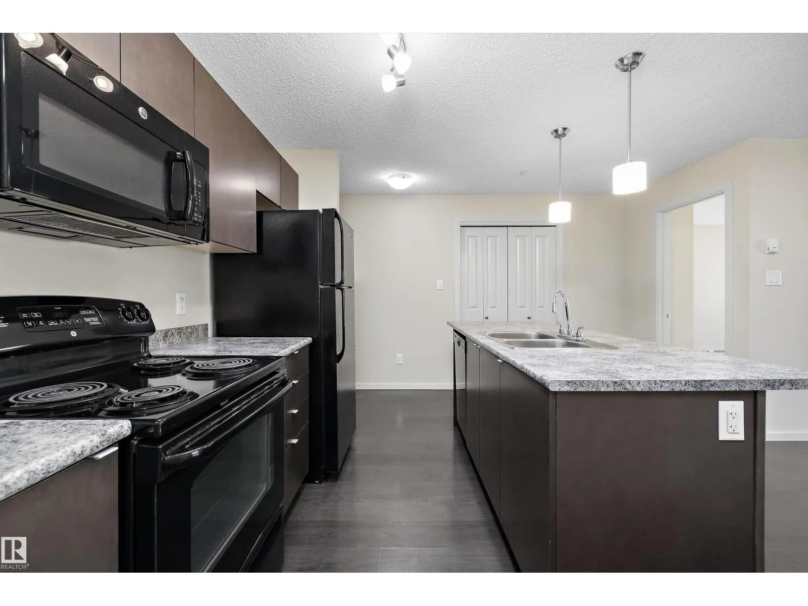 #317 340 WINDERMERE RD NW